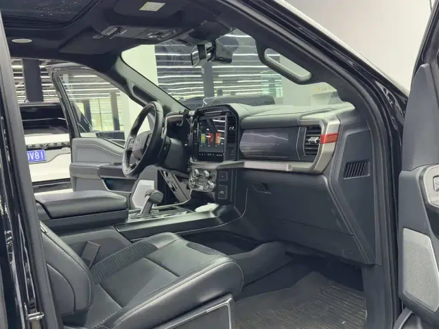 Ford F-150 Raptor — Фото автомобиля 8