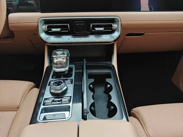 BAIC BJ60 Thunder — Фото автомобиля 6
