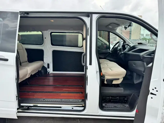 Ford Transit — Фото автомобиля 3