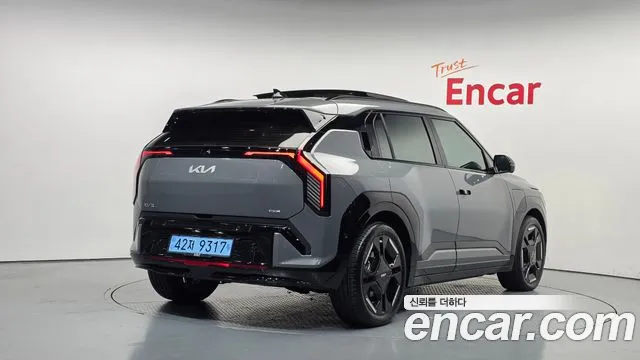Kia EV3 — Фото автомобиля 2