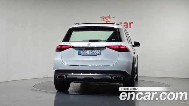 Mercedes-Benz GLE-Class — Фото автомобиля 4