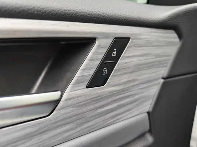 Volkswagen Sagitar 2025 300TSI DSG Surpass Edition — Фото автомобиля 14
