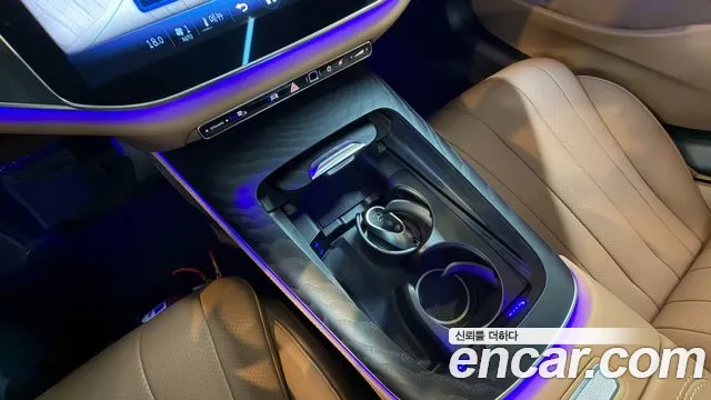 Mercedes-Benz E-Class — Фото автомобиля 18