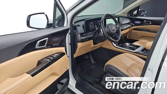 Kia Canival — Фото автомобиля 11