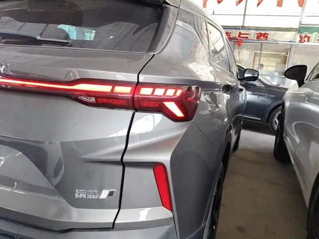 Geely Binyue — Фото автомобиля 7