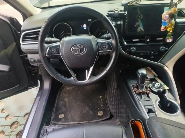 Toyota Camry — Фото автомобиля 2
