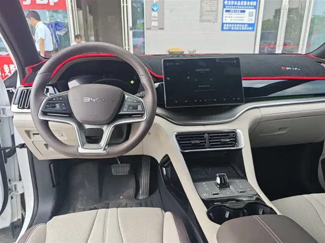 BYD Song PLUS — Фото автомобиля 6
