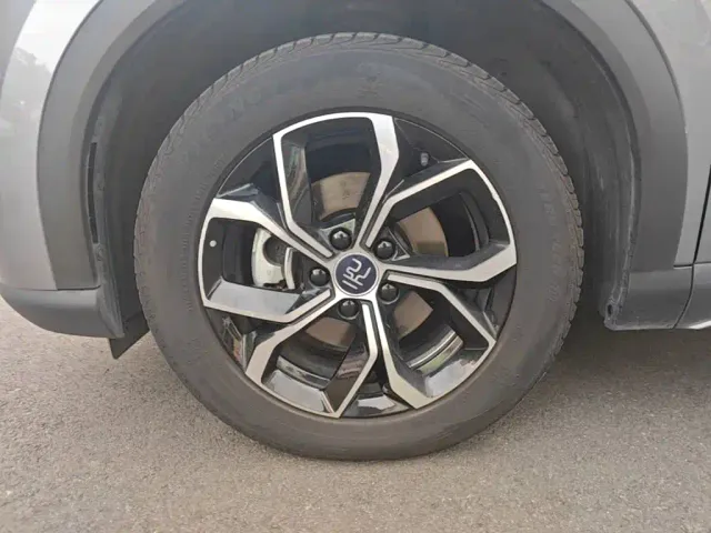 BYD Yuan PLUS — Фото автомобиля 22
