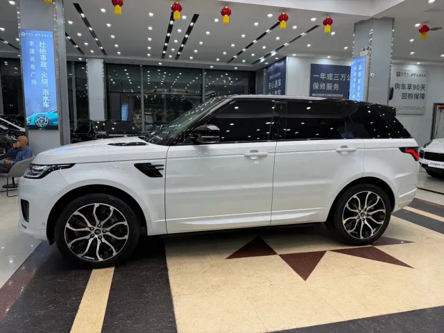 Land Rover Range Rover Sport — Фото автомобиля 28