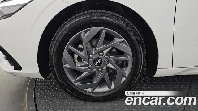 Hyundai Avante — Фото автомобиля 5