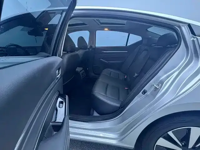 Nissan Teana — Фото автомобиля 6