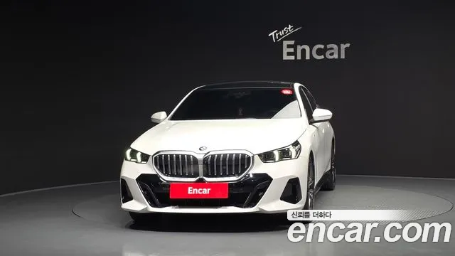 BMW 5-Series — Фото автомобиля 3