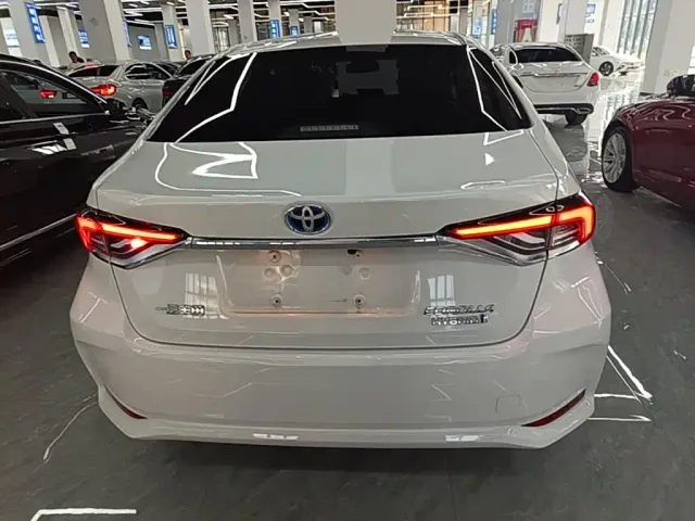 Toyota Corolla — Фото автомобиля 5