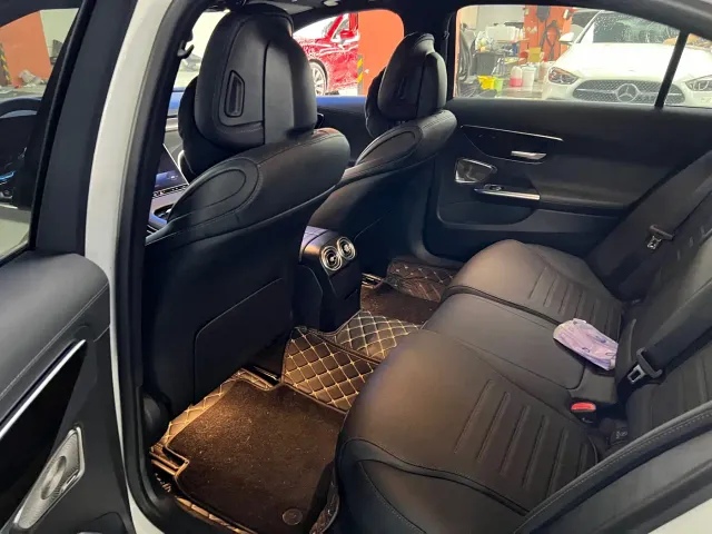 Mercedes-Benz C-Class — Фото автомобиля 11