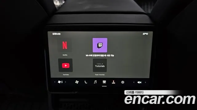 Tesla Model 3 — Фото автомобиля 24