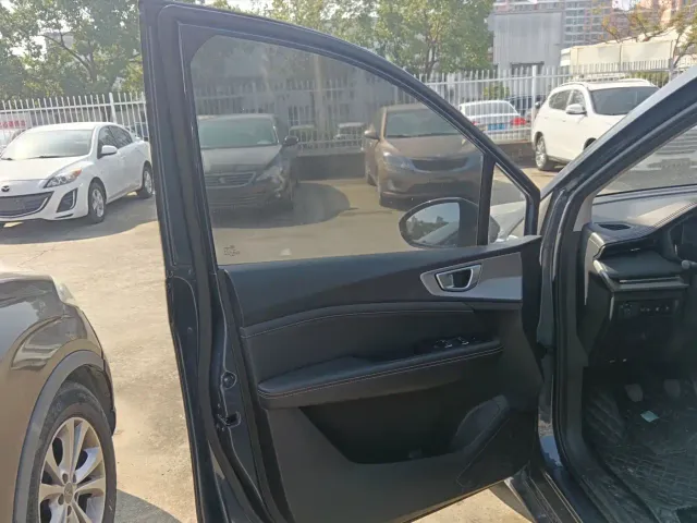 Wuling Jiachen — Фото автомобиля 7