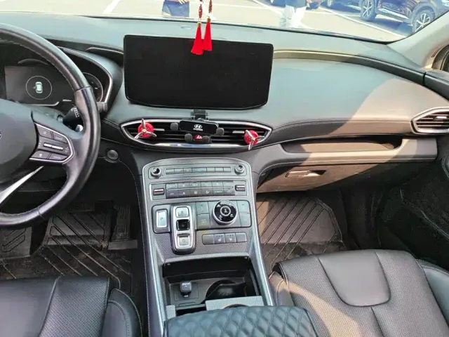Hyundai Santa Fe — Фото автомобиля 16