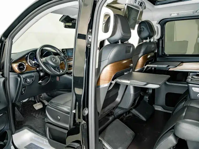 Mercedes-Benz V-Class — Фото автомобиля 18
