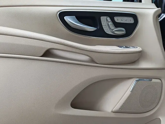 Mercedes-Benz V-Class — Фото автомобиля 5
