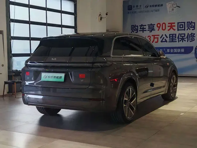 Li Auto L7 — Фото автомобиля 7