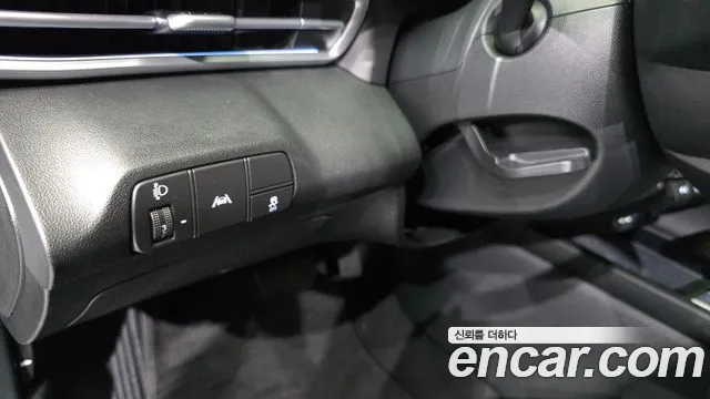 Hyundai AVANTE Avante (CN7) — Фото автомобиля 12