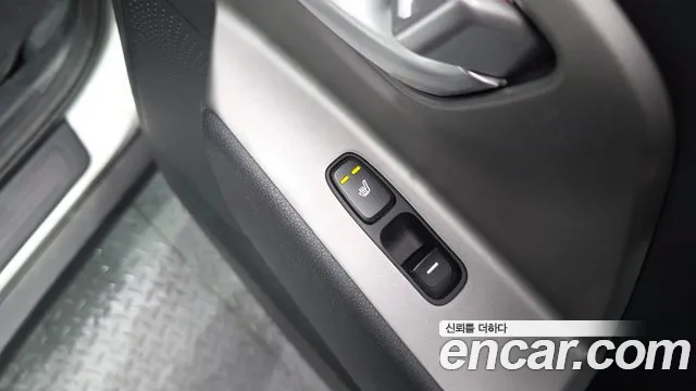 Kia Niro — Фото автомобиля 26