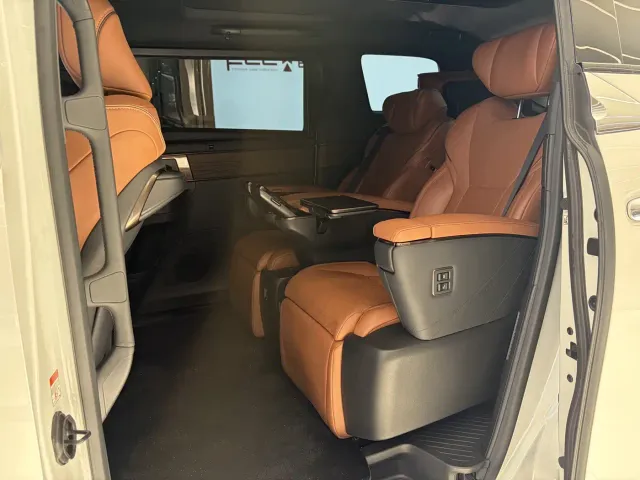 Toyota Vellfire — Фото автомобиля 20