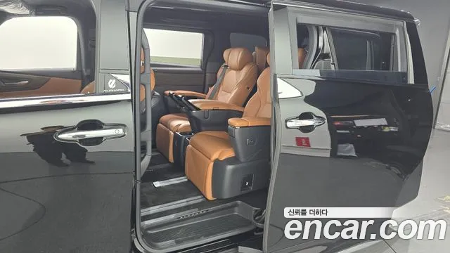 Toyota Alphard — Фото автомобиля 7