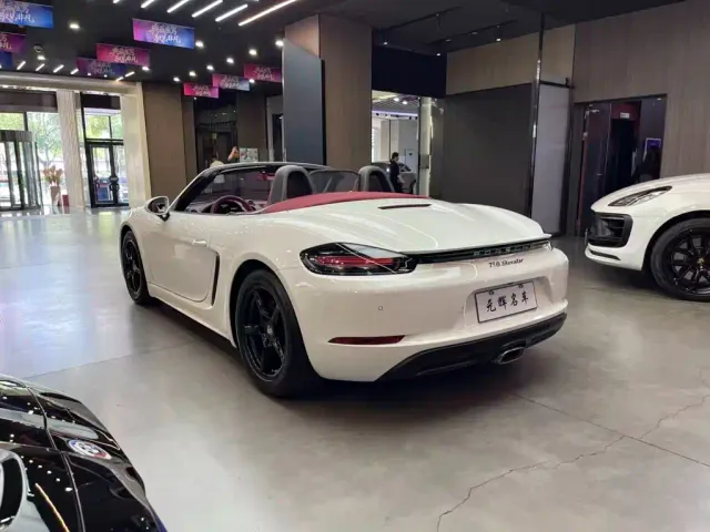 Porsche 718 — Фото автомобиля 17