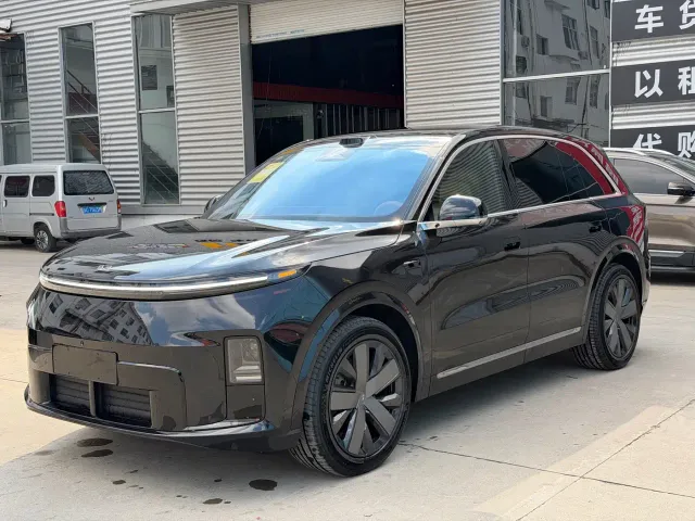 Фотография автомобиля — Li Auto L8