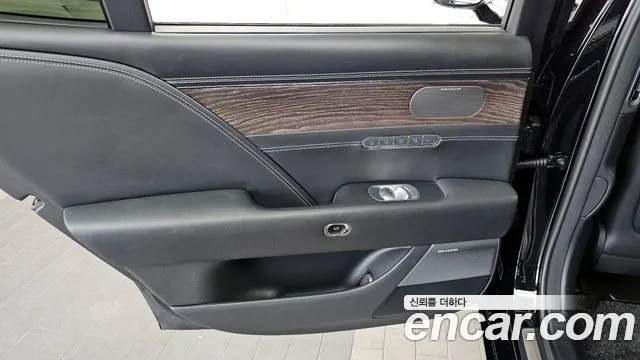 Genesis G90 Бензин 3.5 турбо AWD — Фото автомобиля 24
