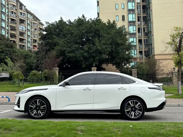 Changan Eado — Фото автомобиля 4