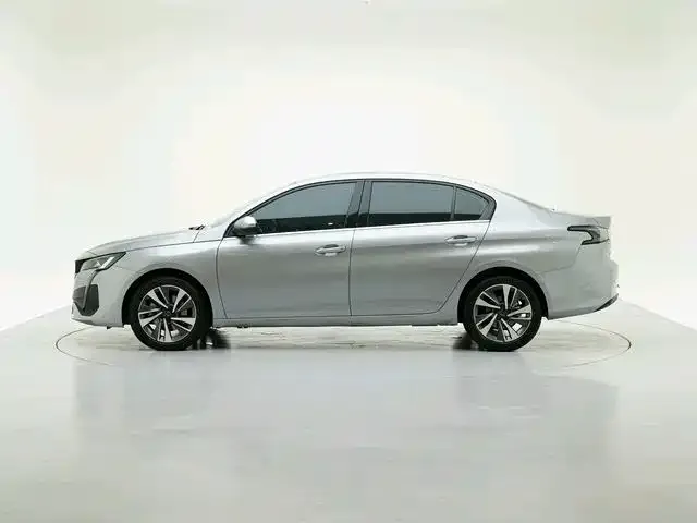 Peugeot 408 — Фото автомобиля 2