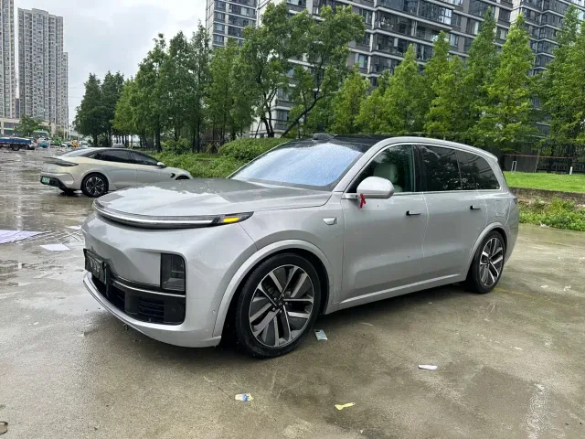 Li Auto L9 — Фото автомобиля 3