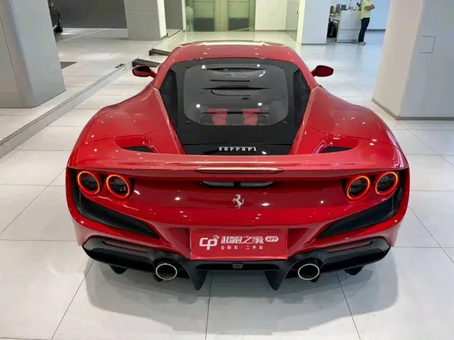 Ferrari F8 — Фото автомобиля 8