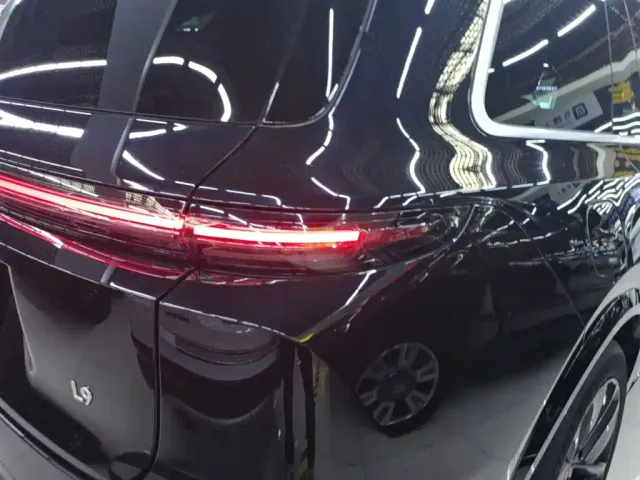Li Auto L9 — Фото автомобиля 7