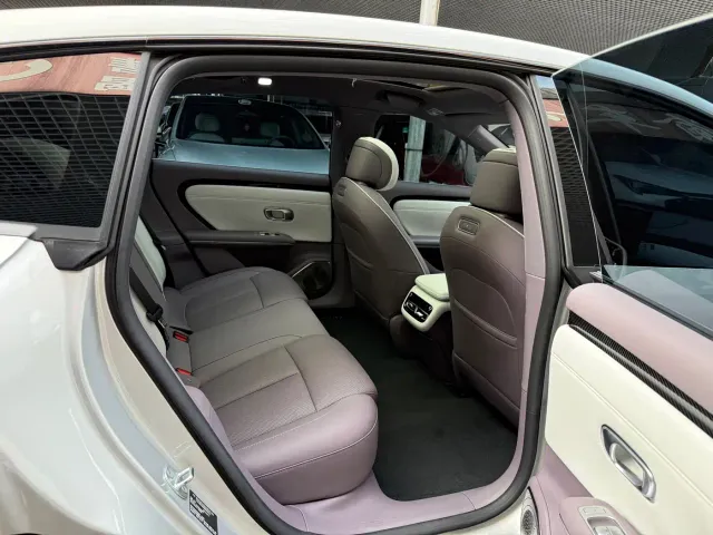 Changan Qiyuan A06 — Фото автомобиля 11