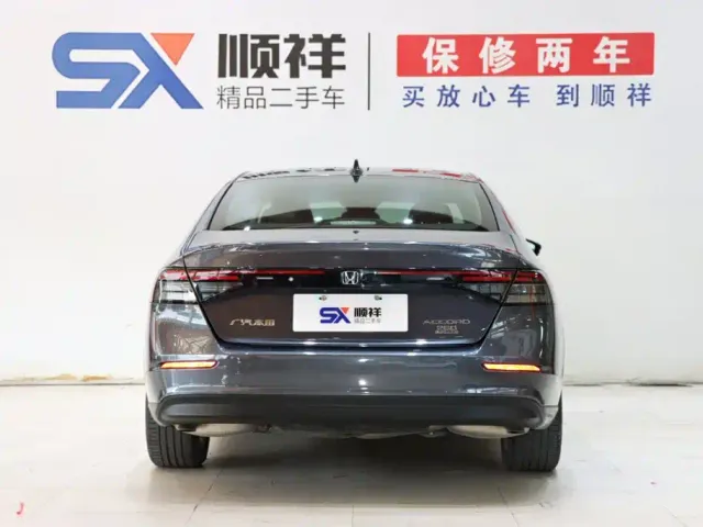 Honda Accord — Фото автомобиля 5
