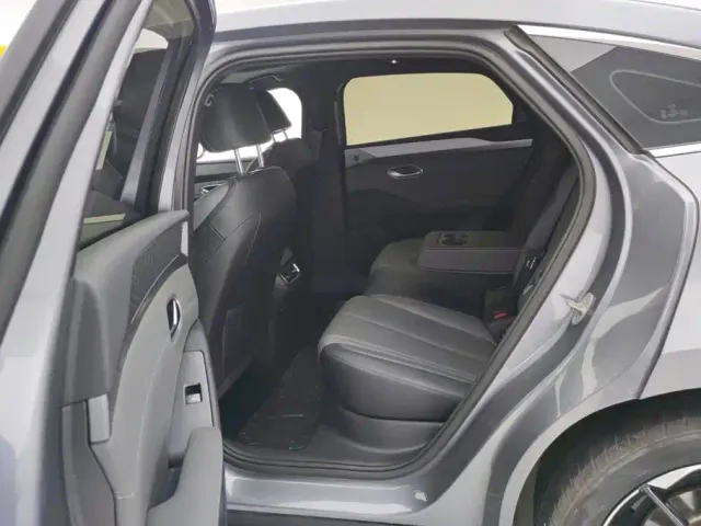 BYD Qin L — Фото автомобиля 11