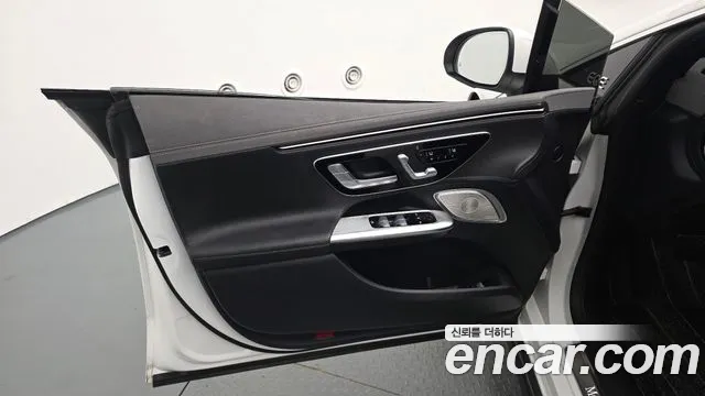 Mercedes-Benz EQE V295 — Фото автомобиля 13