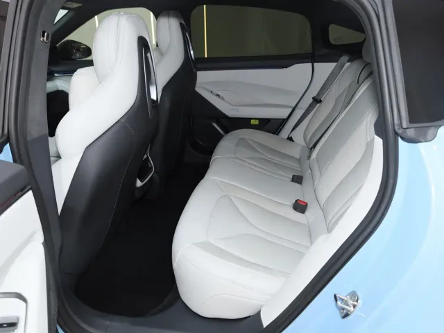 Xpeng P7 — Фото автомобиля 19