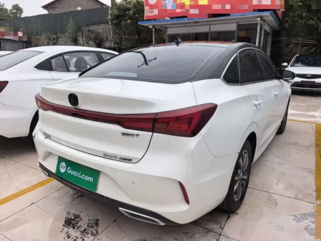 Changan Eado — Фото автомобиля 6