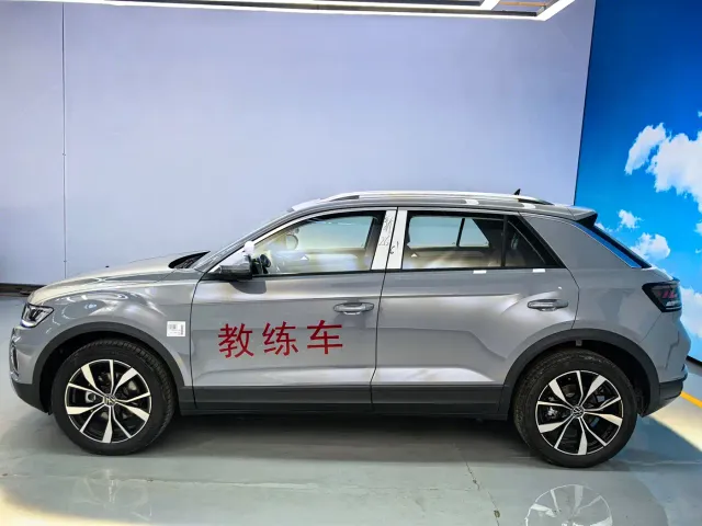 Volkswagen T-Roc — Фото автомобиля 9