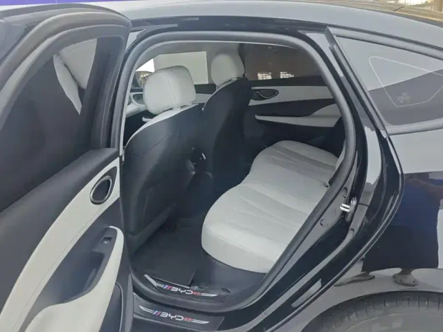 BYD Seal 05 DM-i — Фото автомобиля 11