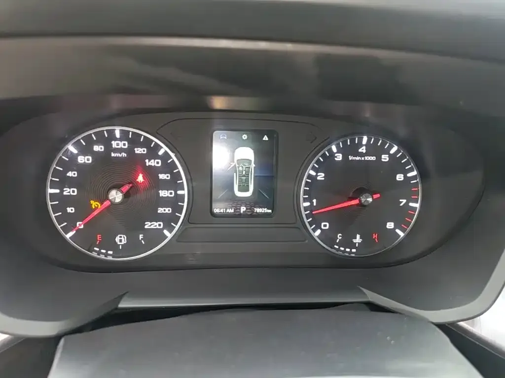 MG MG5 2023 180DVVT CVT Luxury Edition — Фото автомобиля 11