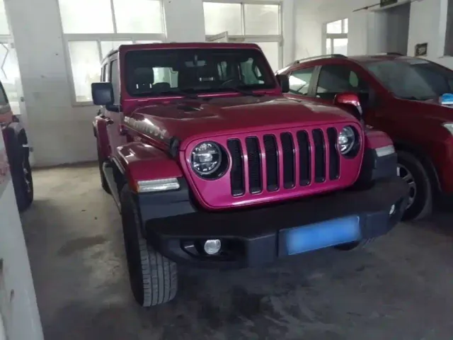 Jeep Wrangler — Фото автомобиля 3