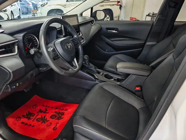 Toyota Corolla — Фото автомобиля 6