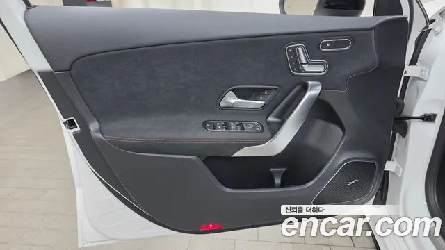 Mercedes-Benz A-Class — Фото автомобиля 23