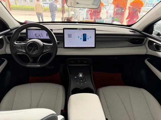 BYD Seal 05 DM-i — Фото автомобиля 8