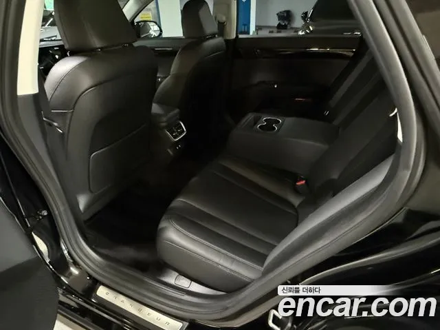Hyundai Grandeur GN7 — Фото автомобиля 12